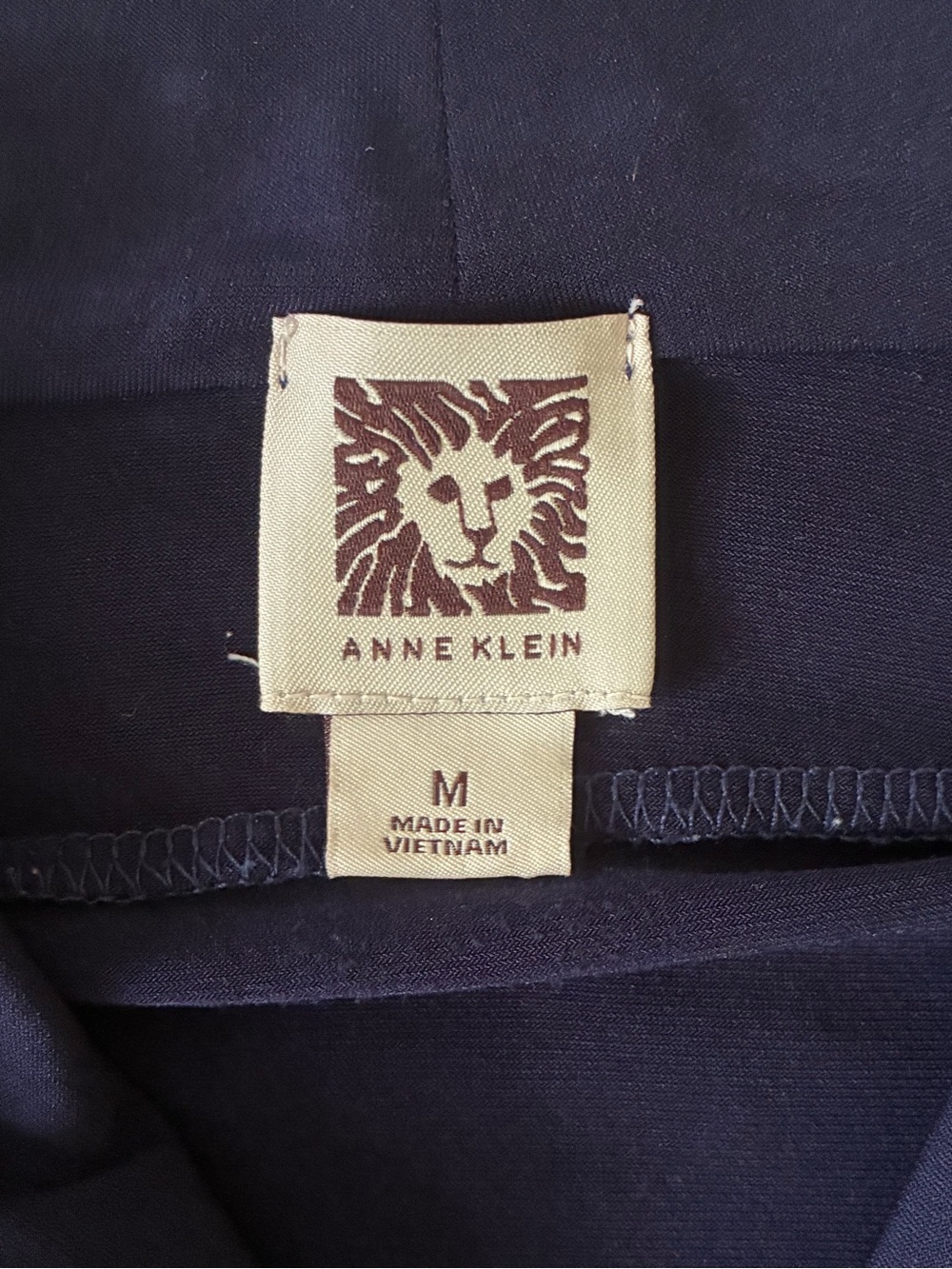 Anne Klein Navy Blue Cowl Neck Sleeveless Blouse - Versatile Shell in Size M - Picture 2 of 7
